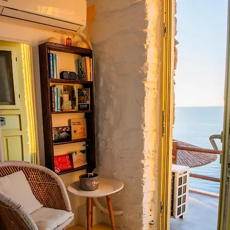 Appartamento Off The Beaten Path! Poolside Kithnos