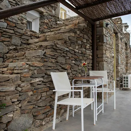 Off The Beaten Path! Poolside Appartamento Kithnos