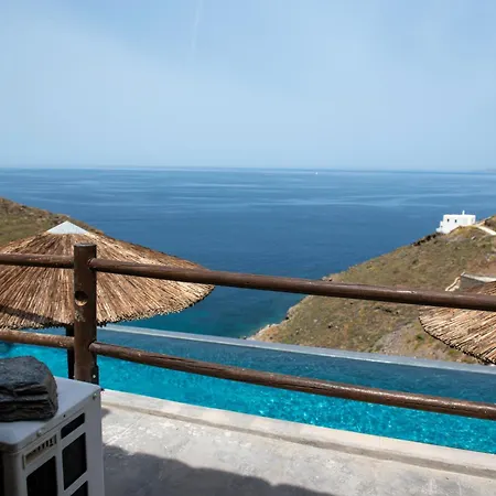 Off The Beaten Path! Poolside Appartamento *