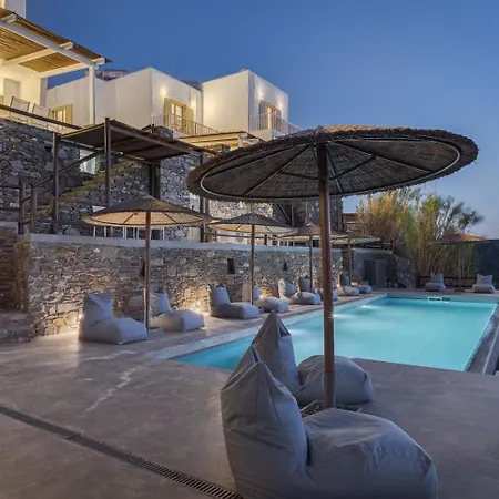 Off The Beaten Path! Poolside Kithnos