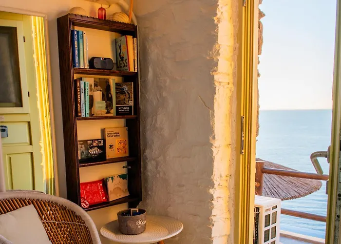 Apartamento Off The Beaten Path! Poolside Kithnos